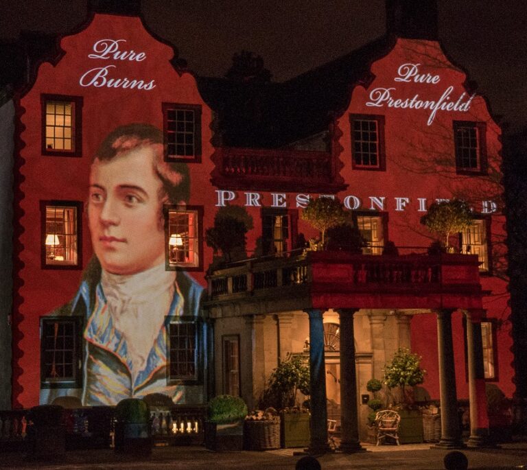 Marked day. Ночь Роберта Бернса. Robert Burns supper. Robert Burns Night in Scotland. Ночь Бернса одежда.